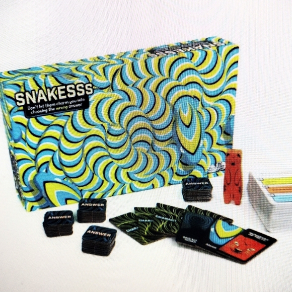 Snakesss by Big Potato Games Party Trivia Game Brand New Card Game - Picture 3 of 9